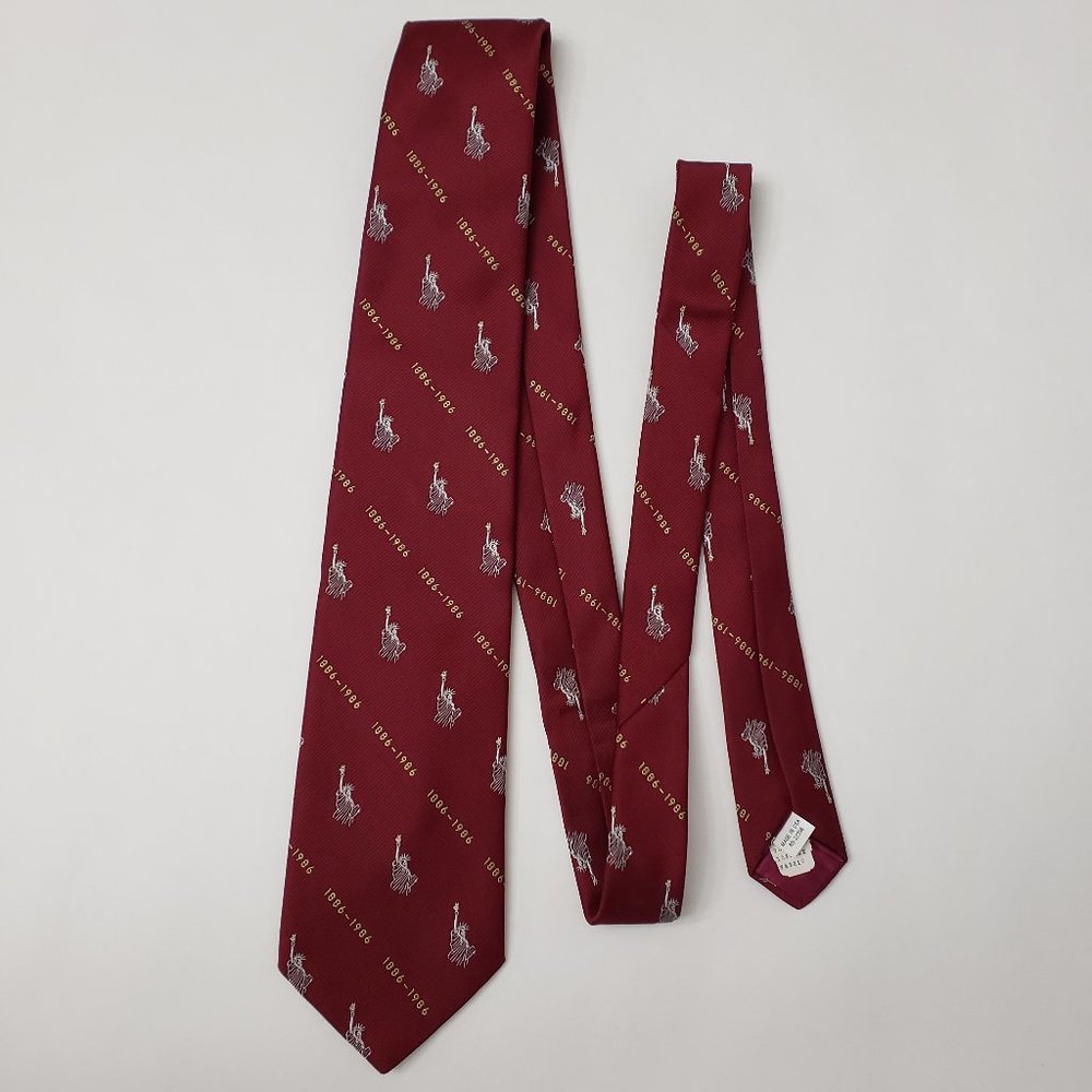 Vintage Mens Ties Silk Blend With Statue Of Liberty Prints Made in USA